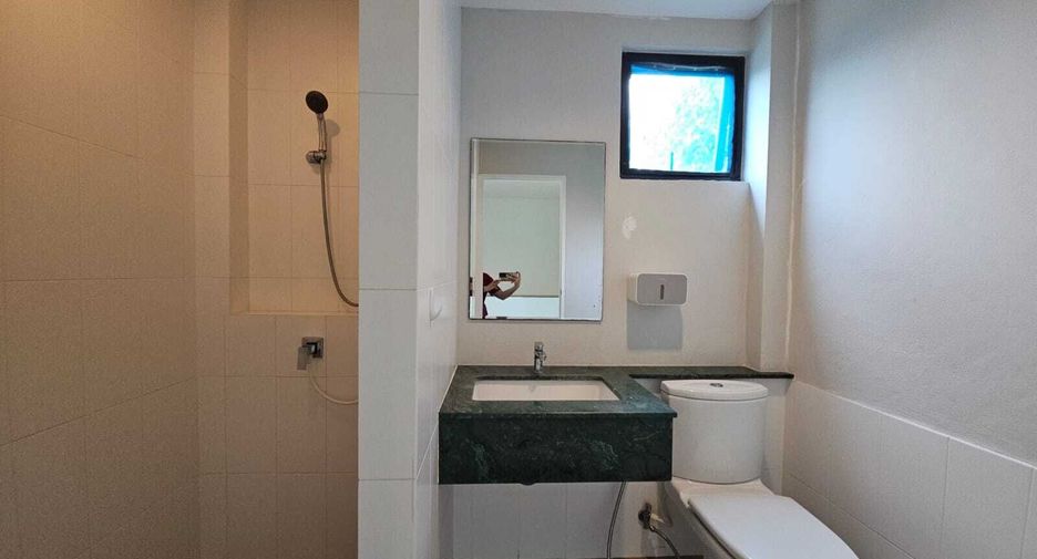 For rent 3 bedrooms townhouse in Thalang, Phuket