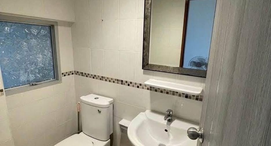 For rent 3 bedrooms house in Prawet, Bangkok