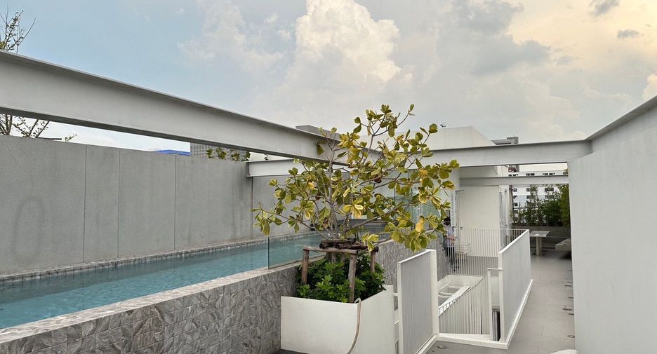 For sale and for rent 3 bedrooms retail Space in Wang Thonglang, Bangkok