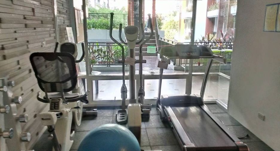 For sale and for rent studio condo in Phra Khanong, Bangkok