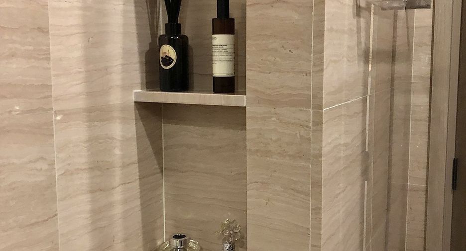 Condo en venta de 2 habitaciones en Khlong Toei, Bangkok