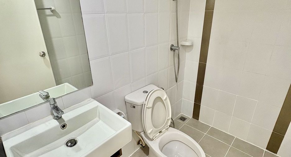 For sale 3 bedrooms townhouse in Sai Mai, Bangkok
