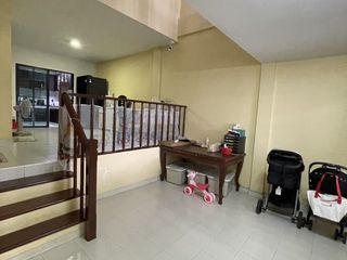 出售 3 卧室 联排别墅 在 Wang Thong Lang, 曼谷