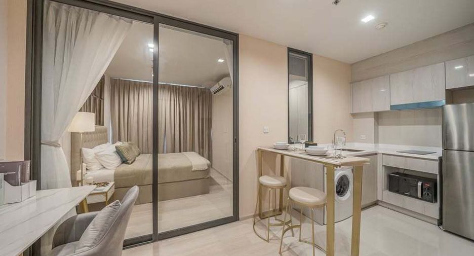 For rent studio condo in Pathum Wan, Bangkok