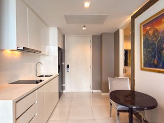 Продажа 1 кровать кондо в Сатхон, Бангкок