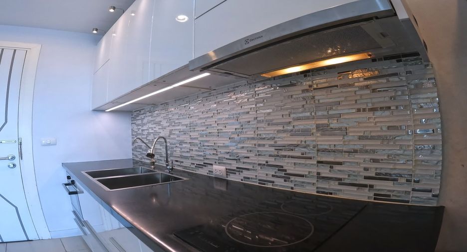 For sale 2 bedrooms condo in Bang Khen, Bangkok