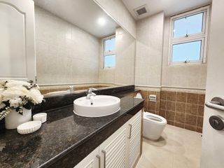 For rent 5 bedrooms house in Huai Khwang, Bangkok