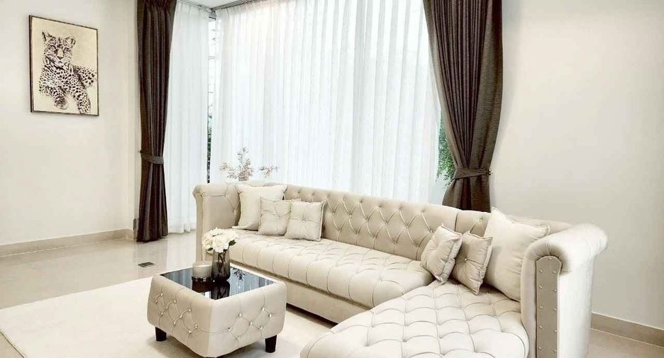 For rent 5 bedrooms house in Huai Khwang, Bangkok