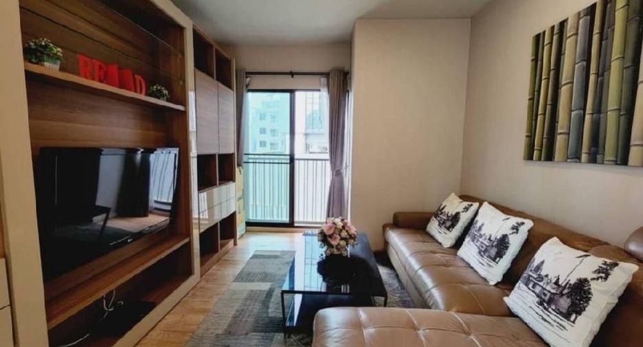 For rent 2 bedrooms condo in Khlong Toei, Bangkok