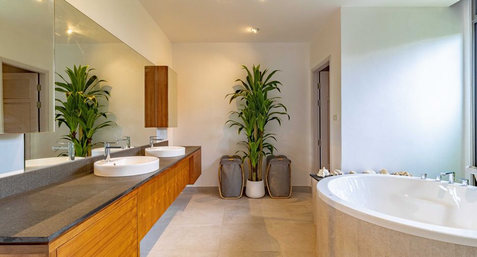 For sale 3 bedrooms condo in Thalang, Phuket