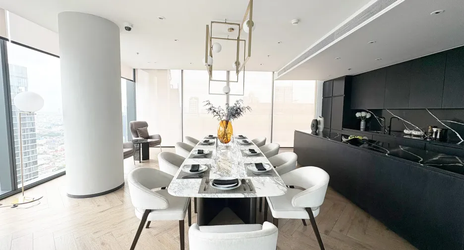 For sale 2 ベッドルーム condo in Sathon, Bangkok