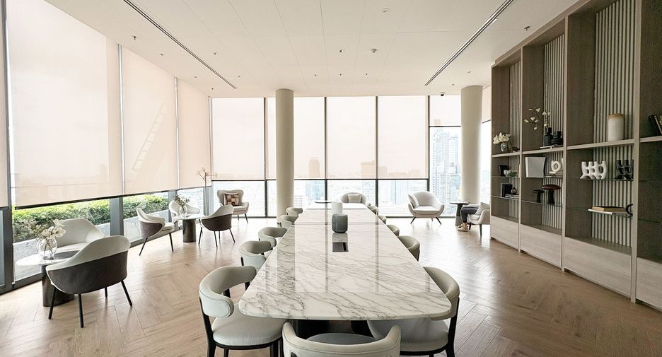 For sale 2 ベッドルーム condo in Sathon, Bangkok