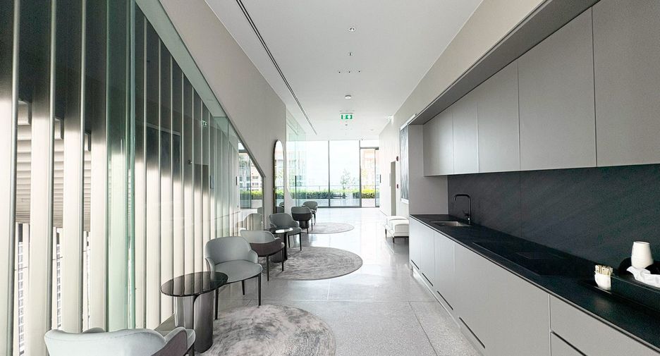 For sale 2 ベッドルーム condo in Sathon, Bangkok