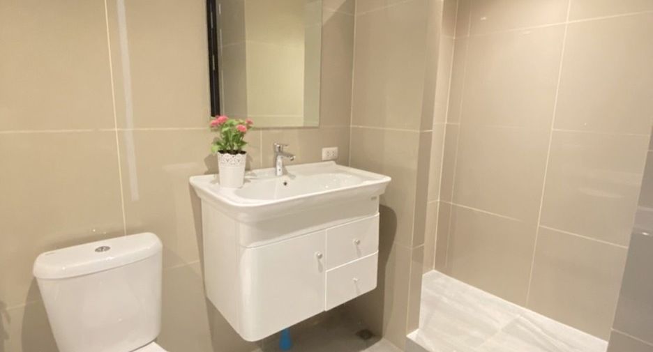 For rent 2 bedrooms apartment in Watthana, Bangkok