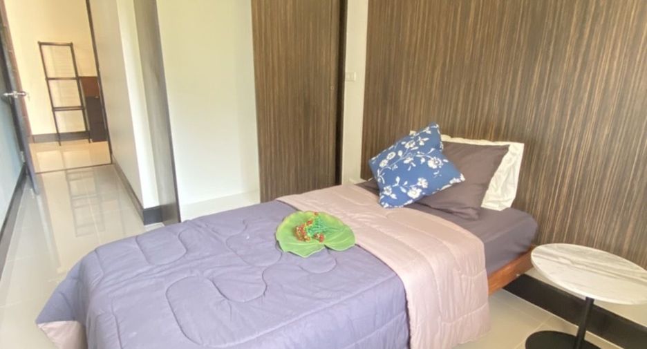 For rent 2 bedrooms apartment in Watthana, Bangkok