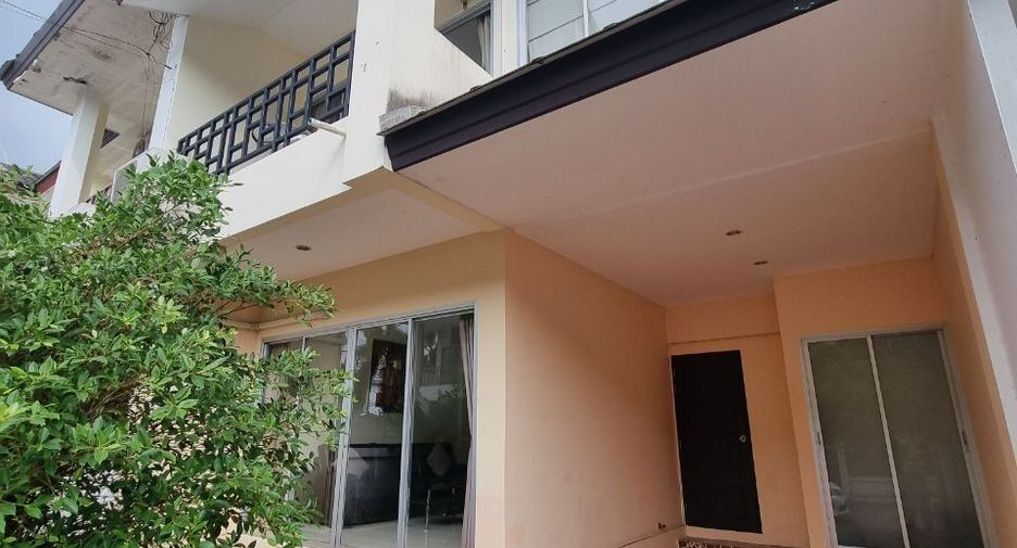 For rent 3 bedrooms townhouse in Thalang, Phuket