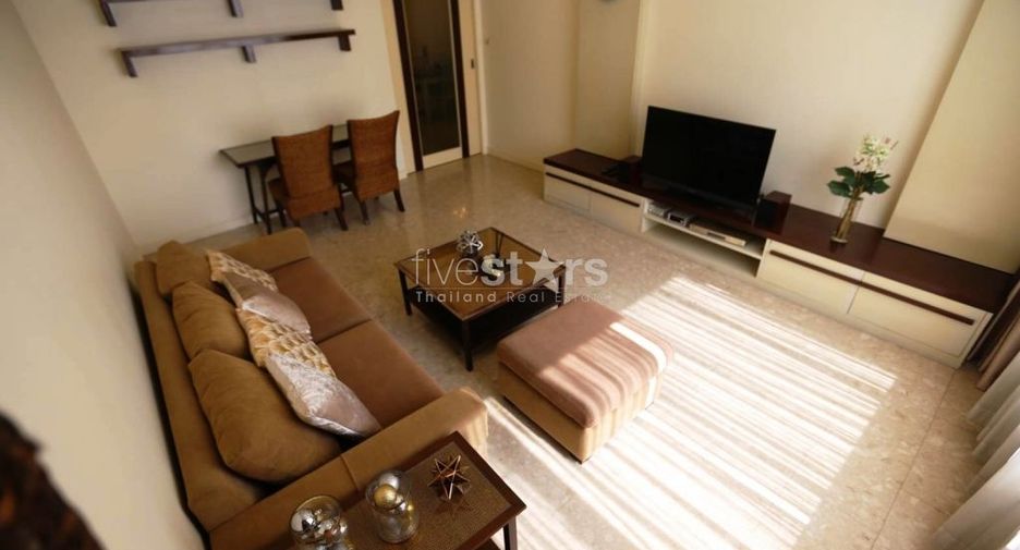 For rent 2 bedrooms condo in Watthana, Bangkok