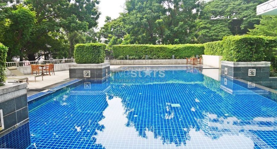For rent 2 bedrooms condo in Watthana, Bangkok