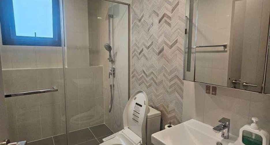 Condo en alquiler de 2 habitaciones en Khlong Toei, Bangkok
