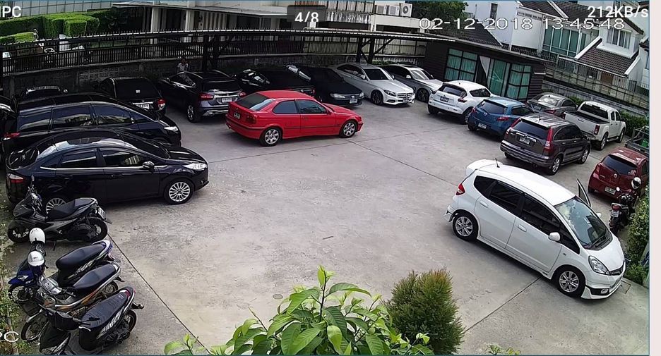 For rent retail Space in Watthana, Bangkok