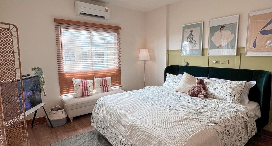 Reihenhaus zum Kauf mit 3 Zimmer in Si Racha, Chonburi