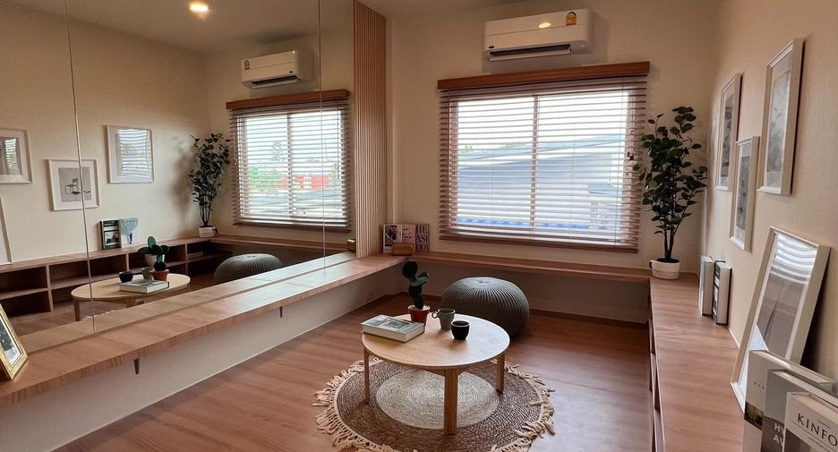Reihenhaus zum Kauf mit 3 Zimmer in Si Racha, Chonburi