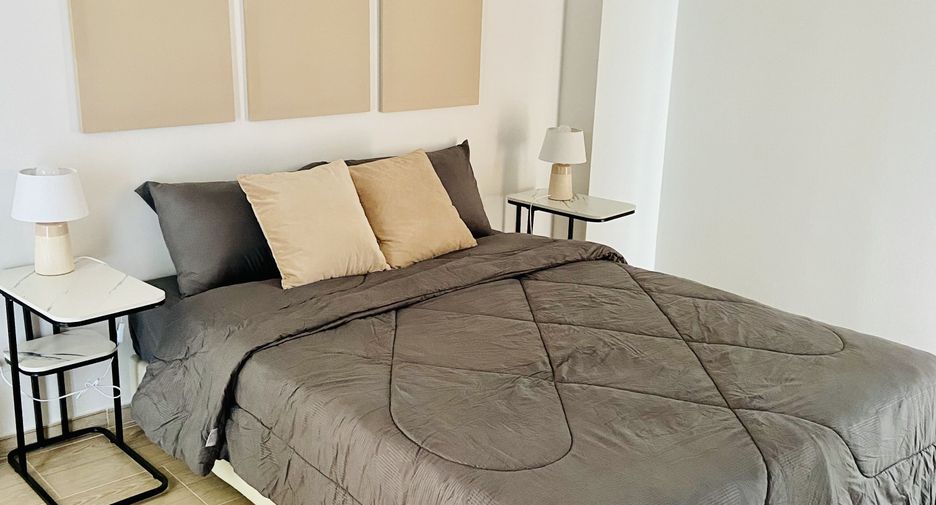 For rent 3 bedrooms apartment in Saphan Sung, Bangkok