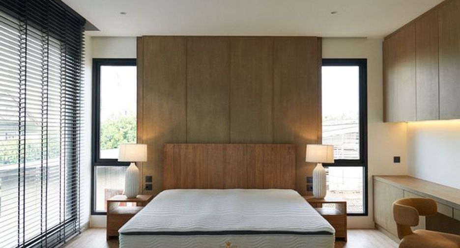 À louer 4 chambres maison à Watthana, Bangkok