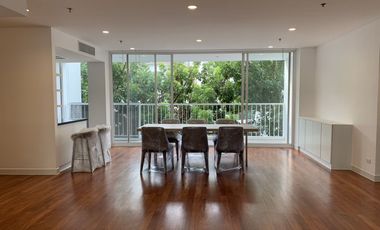 For rent 4 bedrooms apartment in Watthana, Bangkok