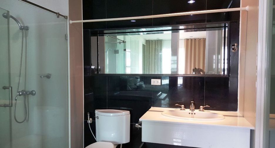 For rent 1 bed condo in Pathum Wan, Bangkok