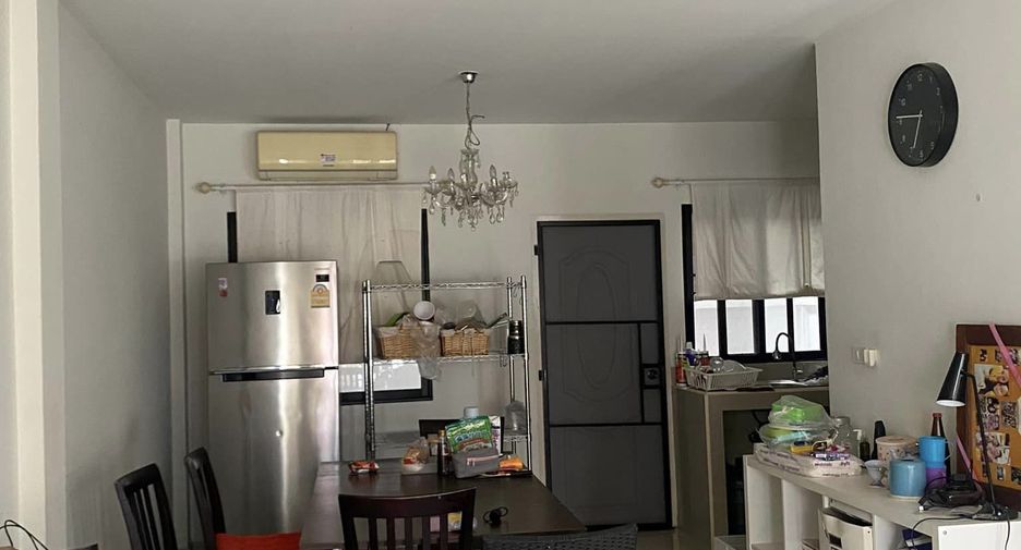 For sale 2 bedrooms townhouse in Bang Lamung, Chonburi