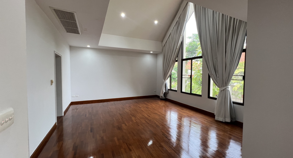 Villa en alquiler de 3 habitaciones en East Pattaya, Pattaya
