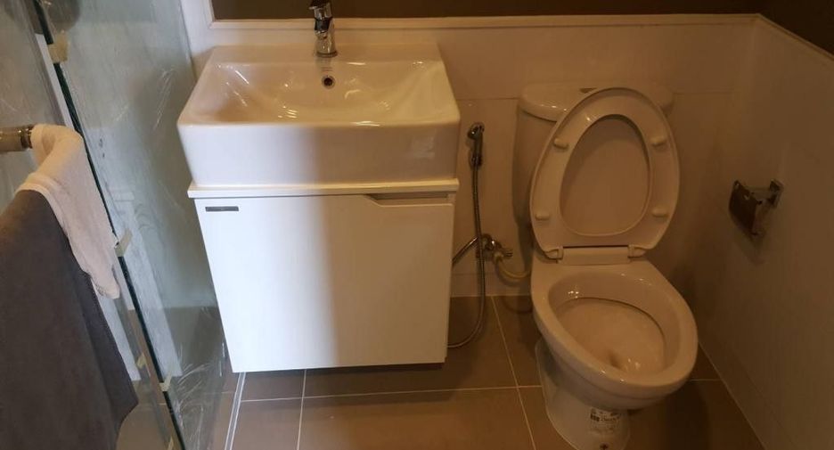 For sale 2 bedrooms condo in Ratchathewi, Bangkok