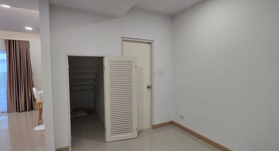 For sale and for rent 3 bedrooms house in Bang Lamung, Chonburi