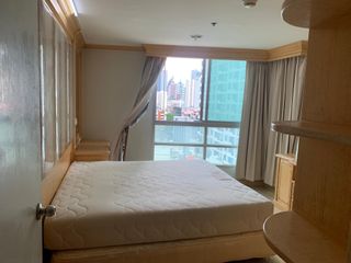 For rent 2 bedrooms condo in Ratchathewi, Bangkok