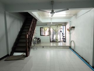 For sale 2 bedrooms townhouse in Bang Khae, Bangkok