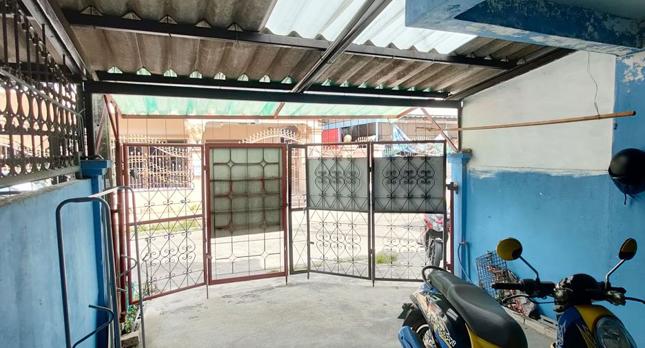 For sale 2 bedrooms townhouse in Bang Khae, Bangkok