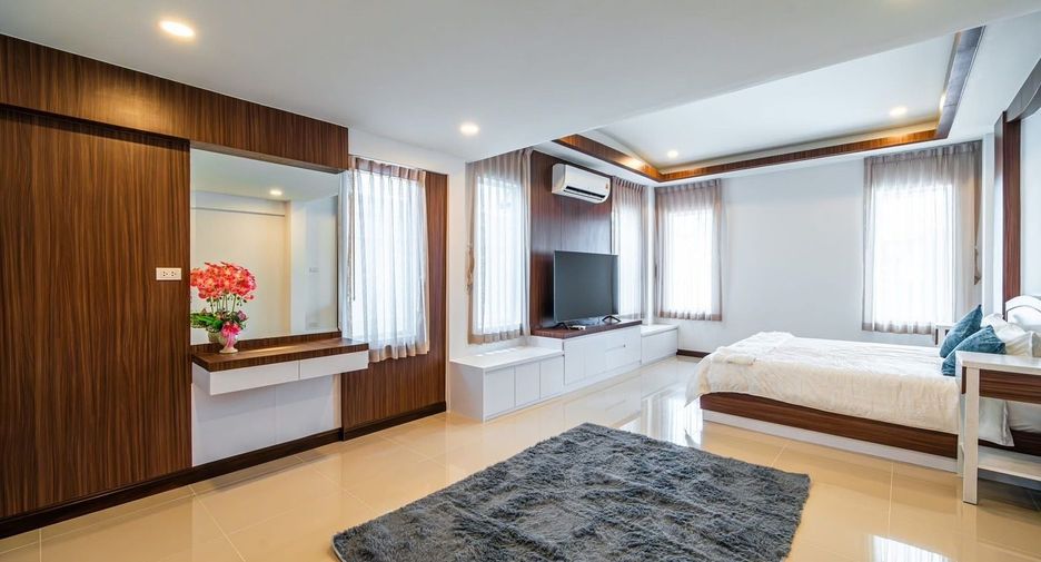 Haus zum Kauf mit 5 Zimmer in Bang Lamung, Chonburi