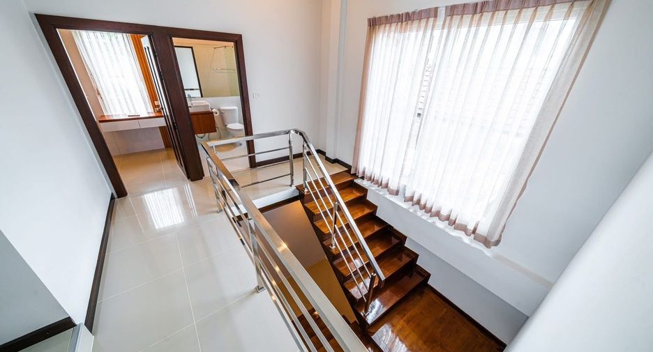 Haus zum Kauf mit 5 Zimmer in Bang Lamung, Chonburi