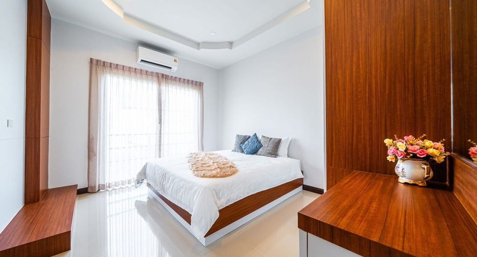 Haus zum Kauf mit 5 Zimmer in Bang Lamung, Chonburi