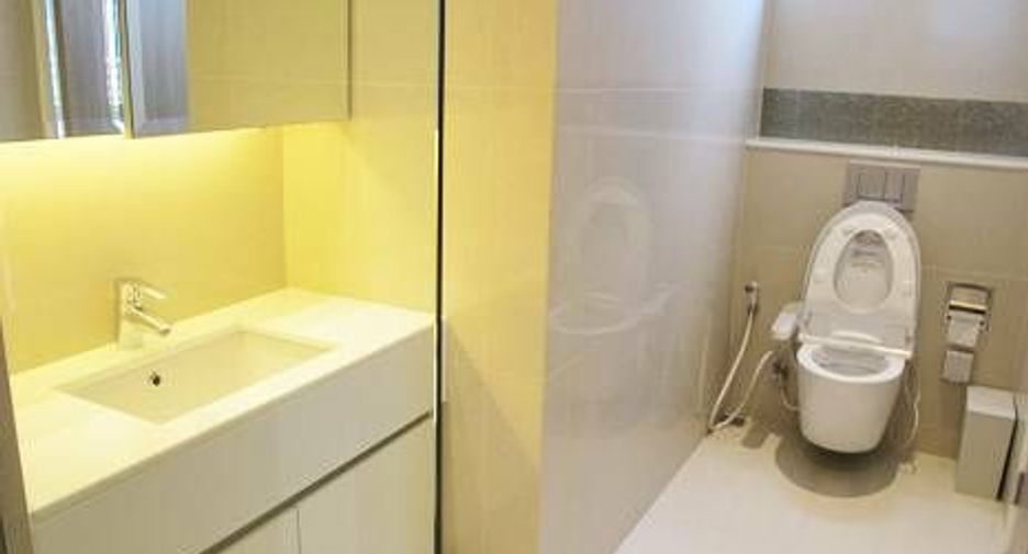 For sale and for rent 4 bedrooms condo in Watthana, Bangkok