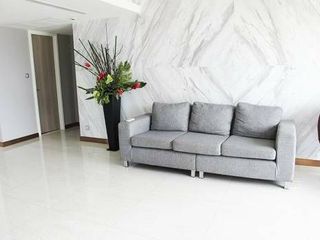 Condo en venta y en alquiler de 4 habitaciones en Watthana, Bangkok