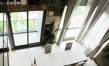 Condo en venta y en alquiler de 4 habitaciones en Watthana, Bangkok
