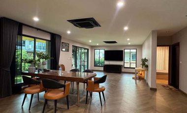 For rent 5 bedrooms house in Bang Khae, Bangkok