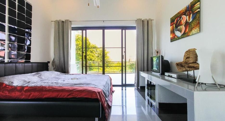 For sale and for rent 5 bedrooms villa in Mueang Phuket, Phuket