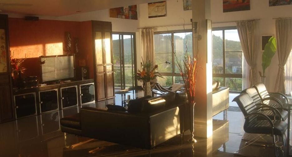 For sale and for rent 5 bedrooms villa in Mueang Phuket, Phuket