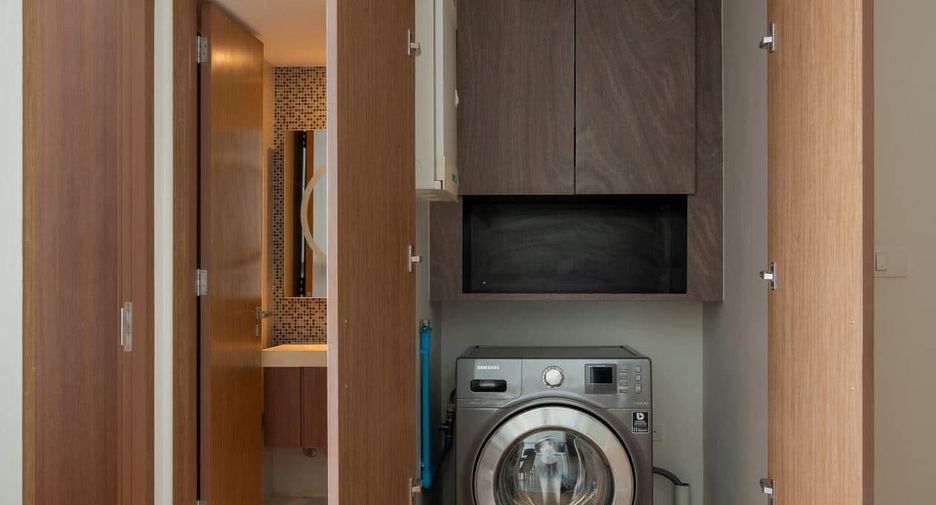 For rent 2 bedrooms condo in Thon Buri, Bangkok