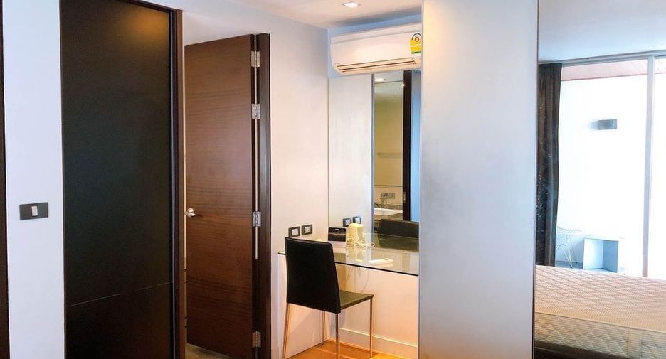 Condo en alquiler de 2 habitaciones en Sathon, Bangkok