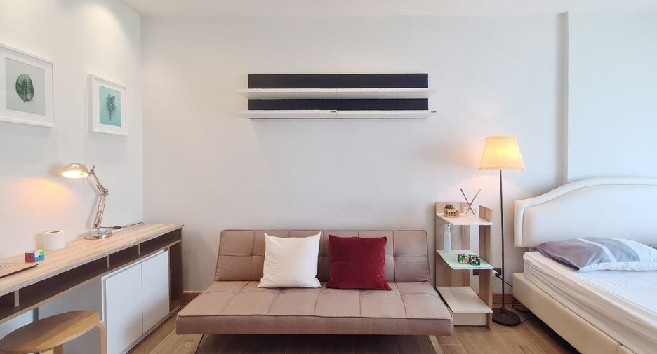 For rent studio condo in Khlong San, Bangkok
