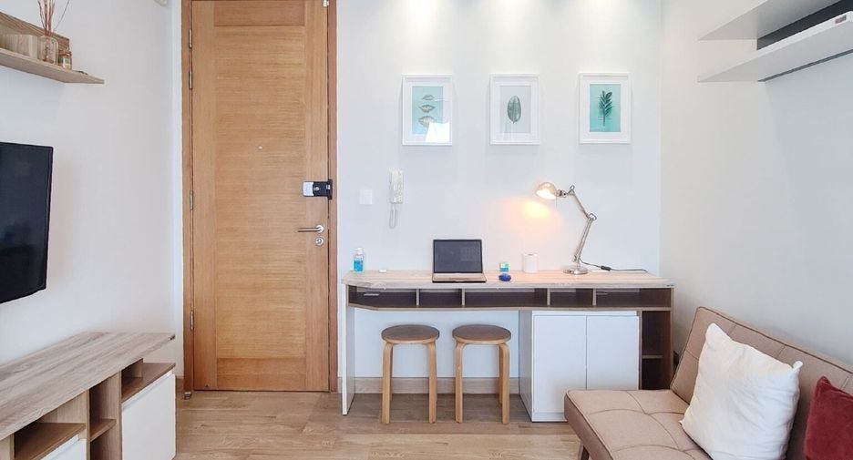 For rent studio condo in Khlong San, Bangkok